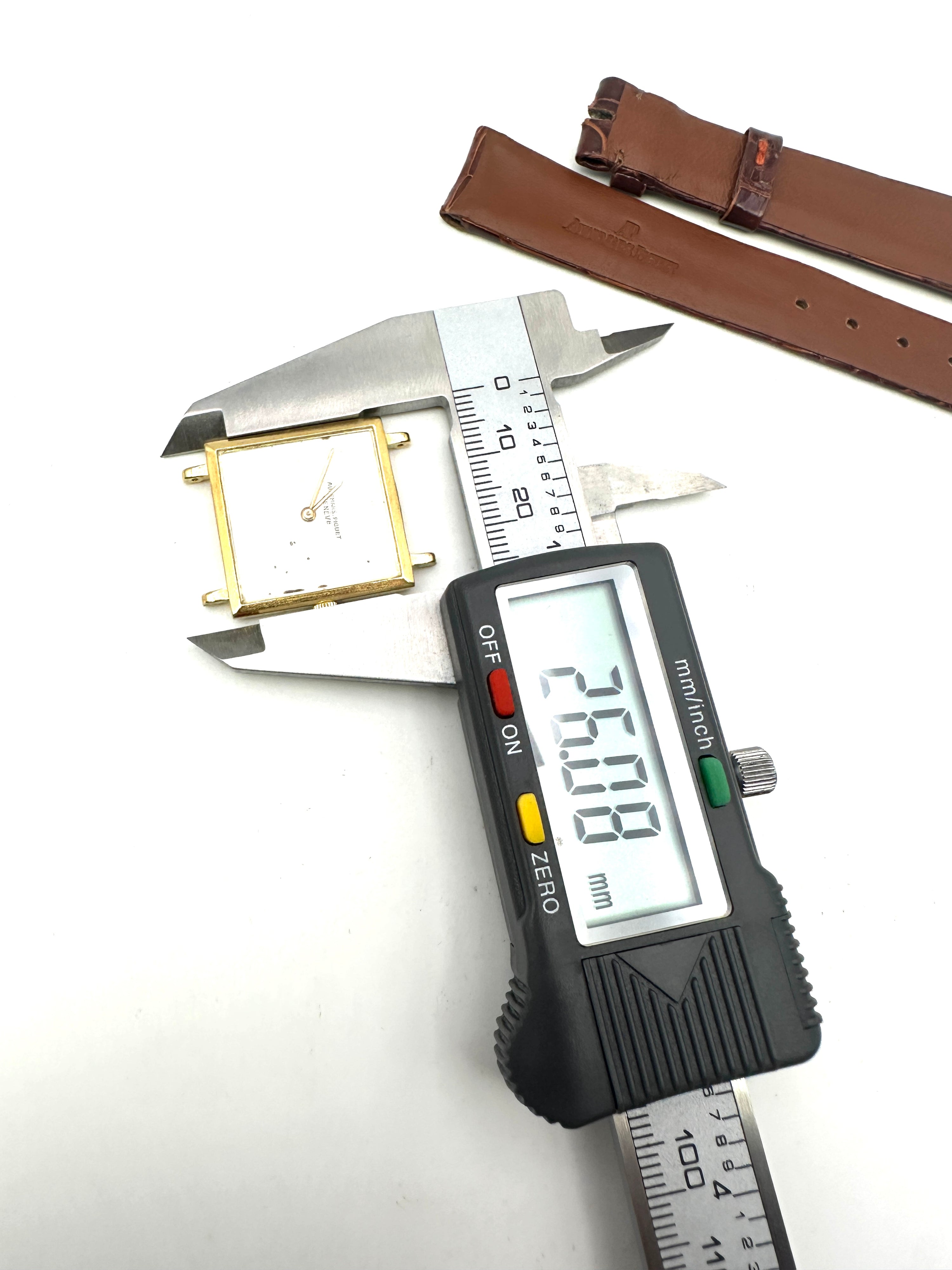 Audemars Piguet - Vintage - Oro 18K - Carica Manuale - Quadrato 25 mm