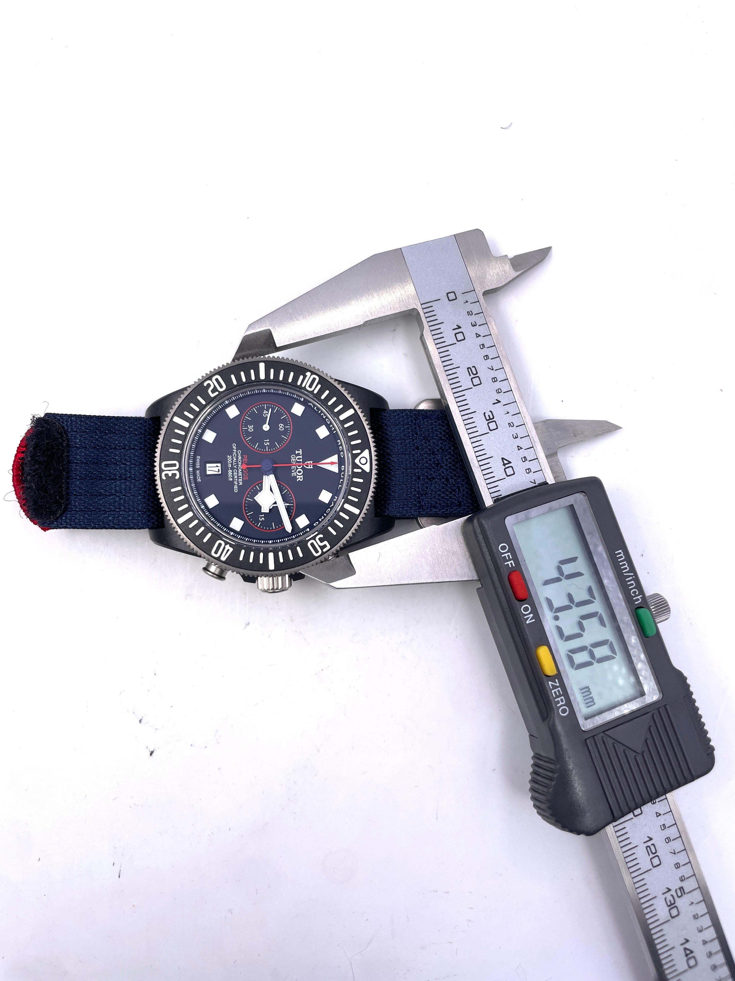 Tudor - Pelagos FDX - Chrono Alinghi Red Bull Racing - Ref. M25807KN - Full Set