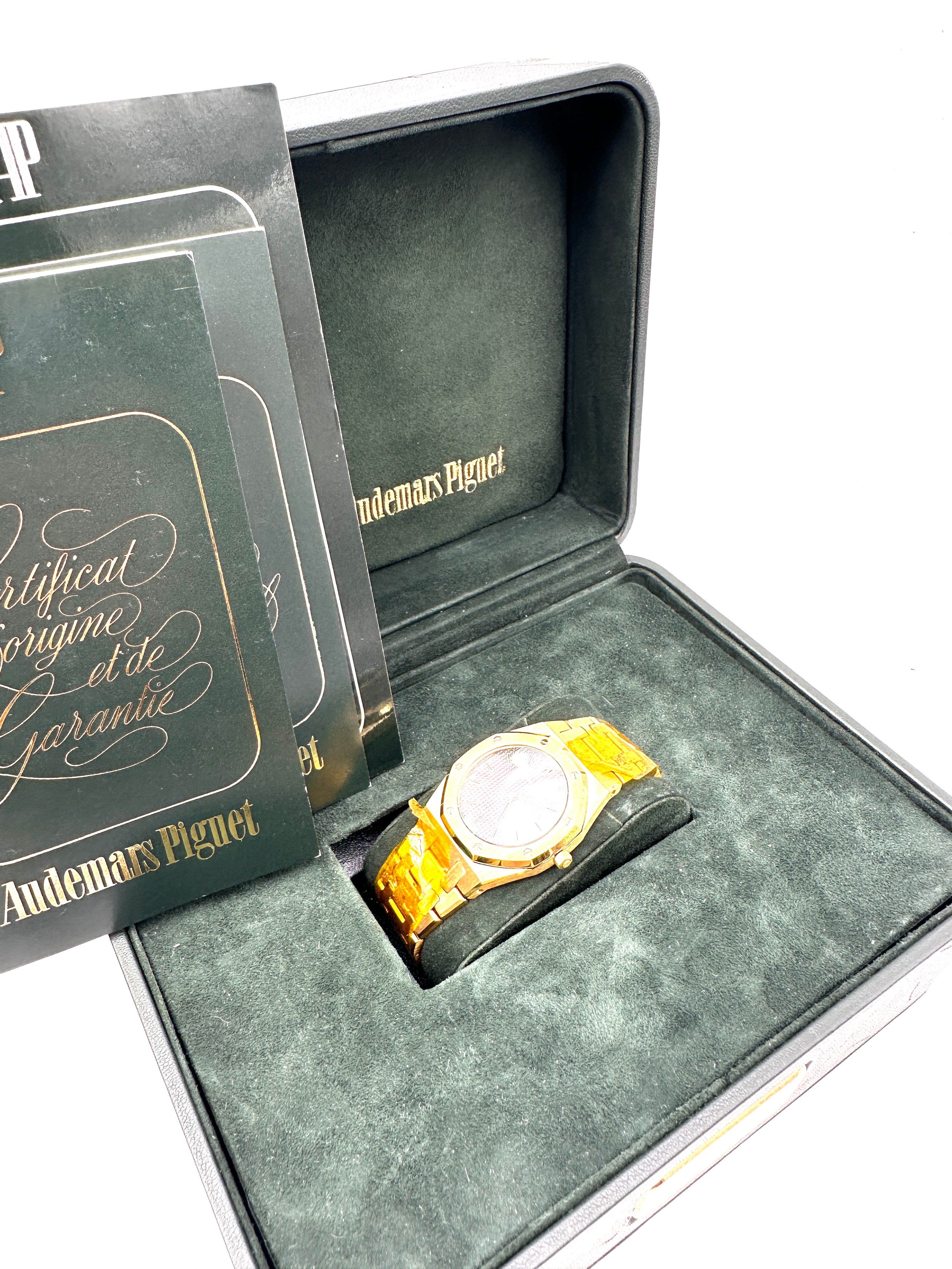 Audemars Piguet - Royal OAK Quartz 60088BA Oro 18K - Certificato AP 2023 - Full Set