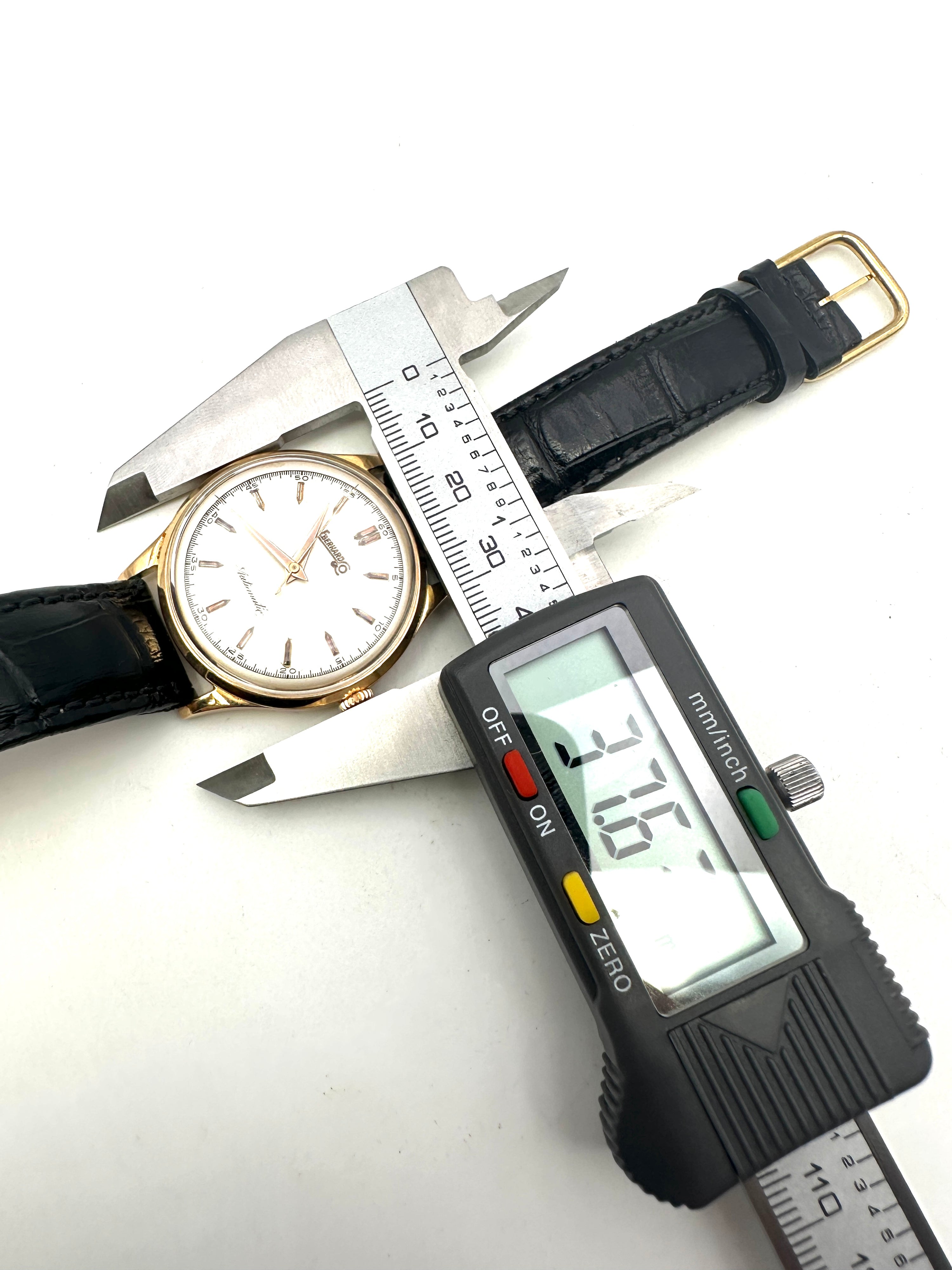 Eberhard & Co. - Automatico - Oro 18K - Vintage Uomo - 36 mm