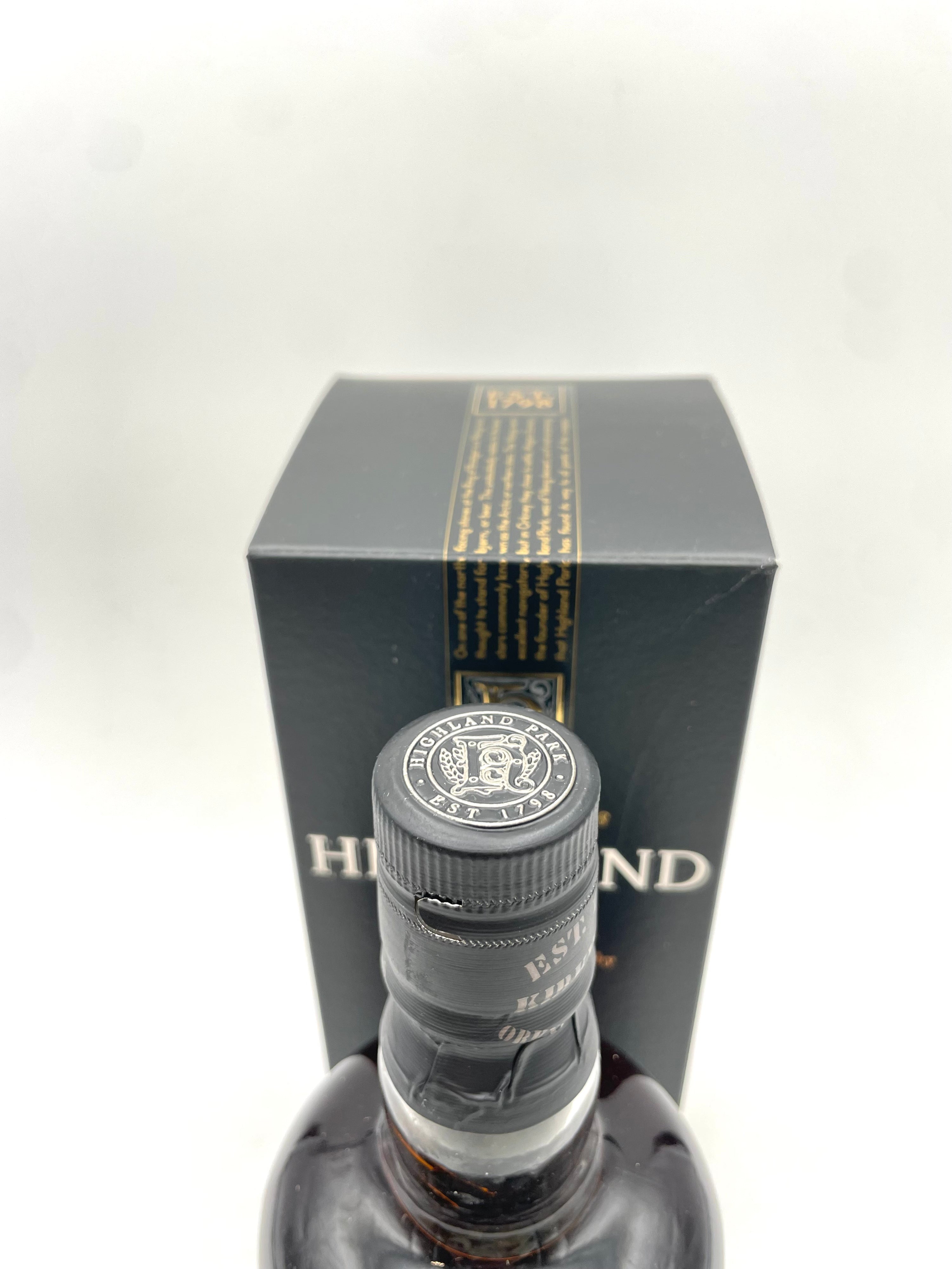 Highland Park - 18 YO Single Malt Scotch Whisky - 2000s