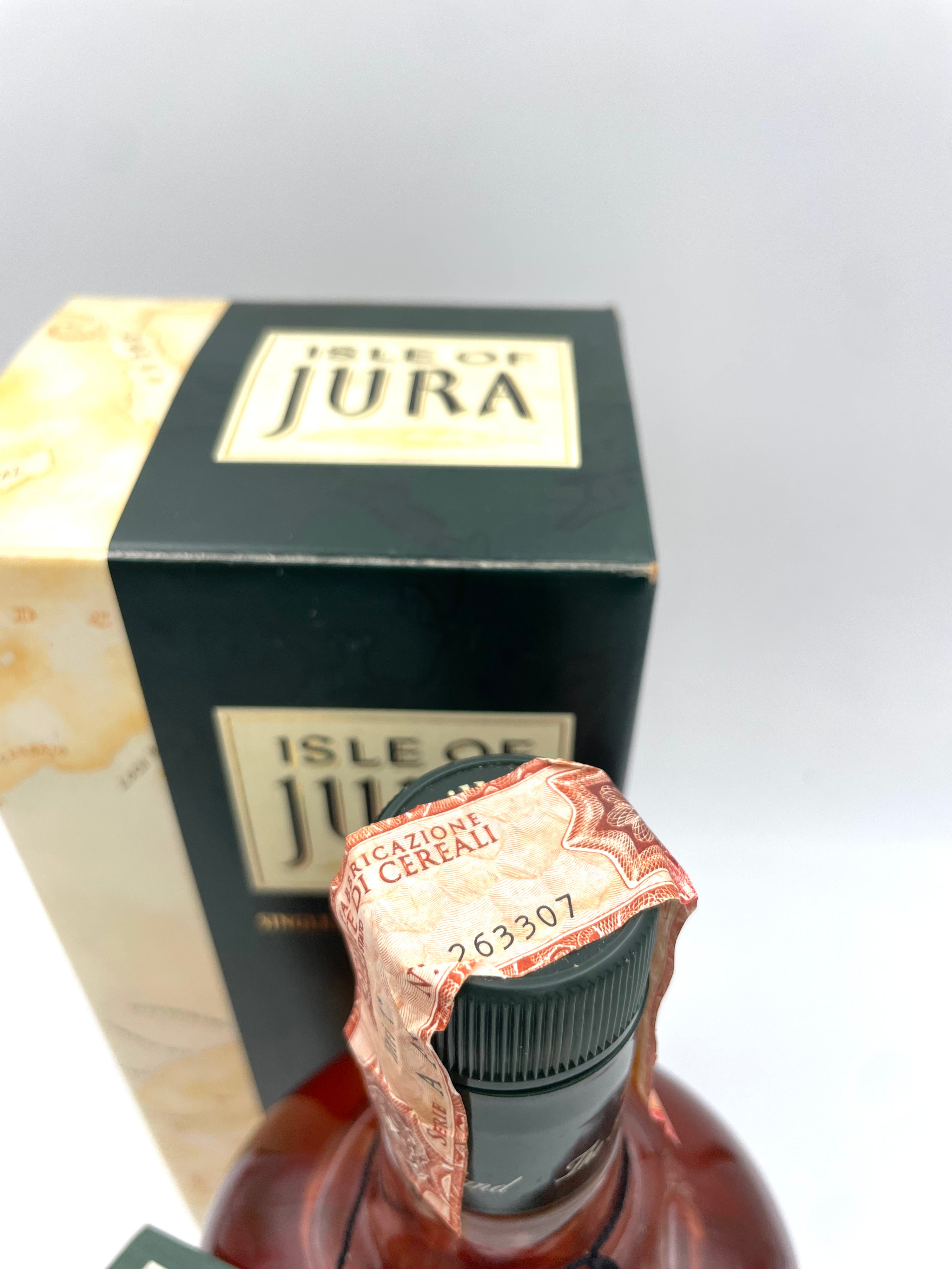 Isle Of Jura - 10 YO Single Malt Scotch Whisky - 1980s