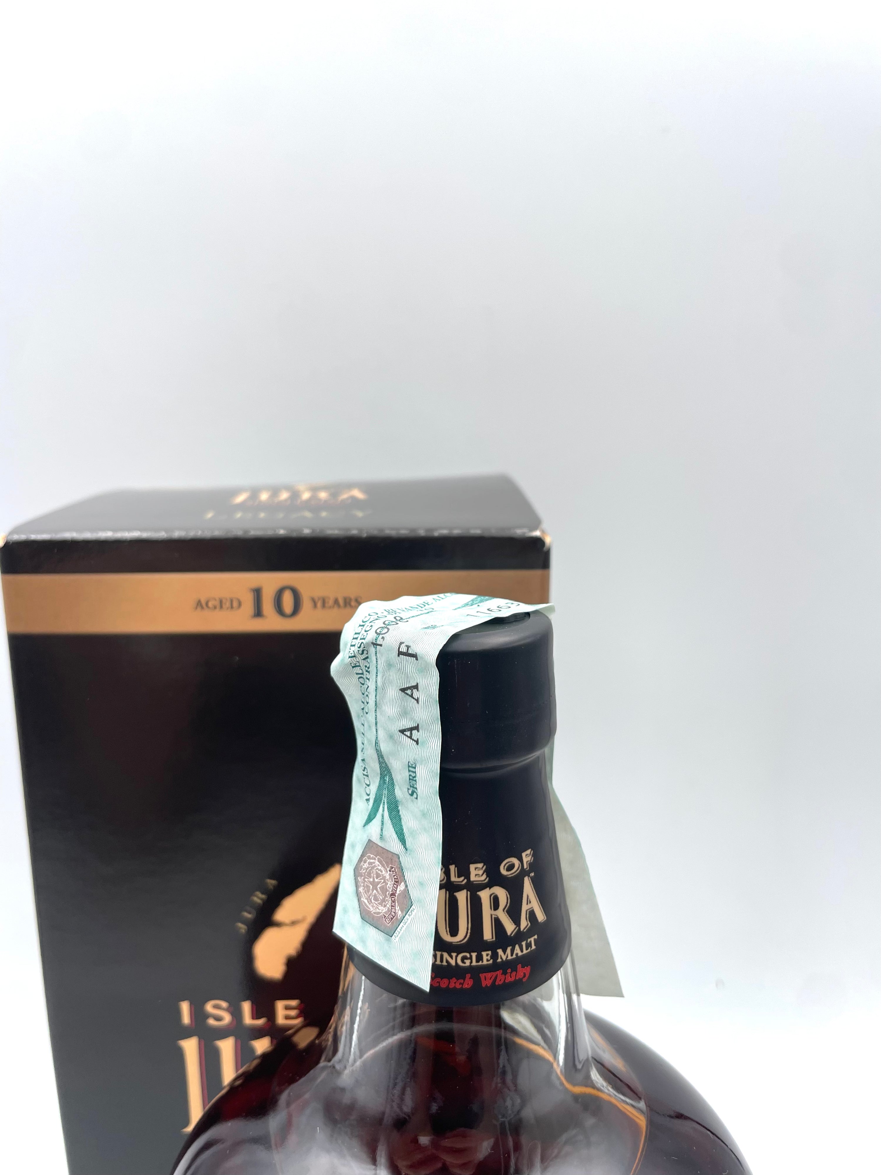 Isle Of Jura - 10 YO Legacy Single Malt Scotch Whisky - 00s