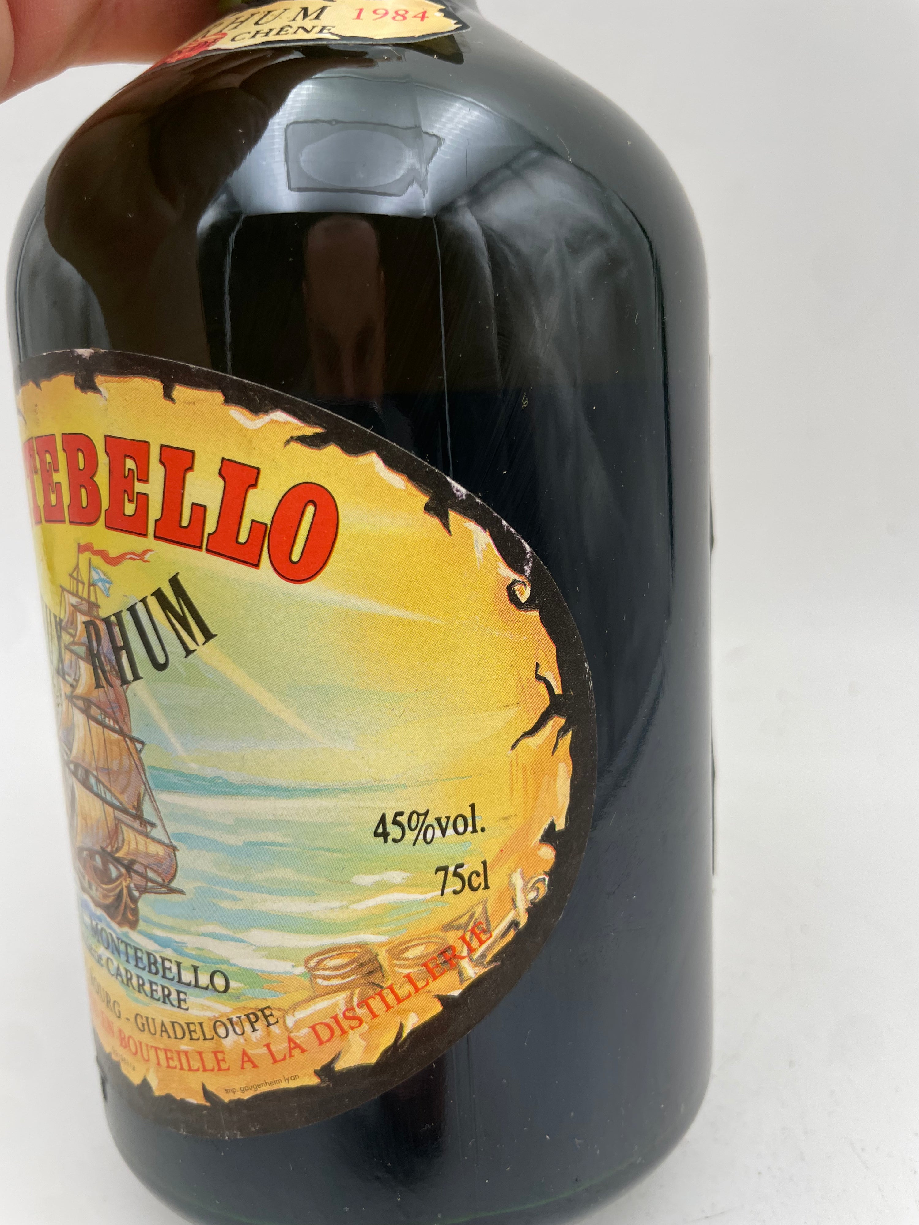 1984 - Montebello - Rare Old Rum Aged in Oak Barrels