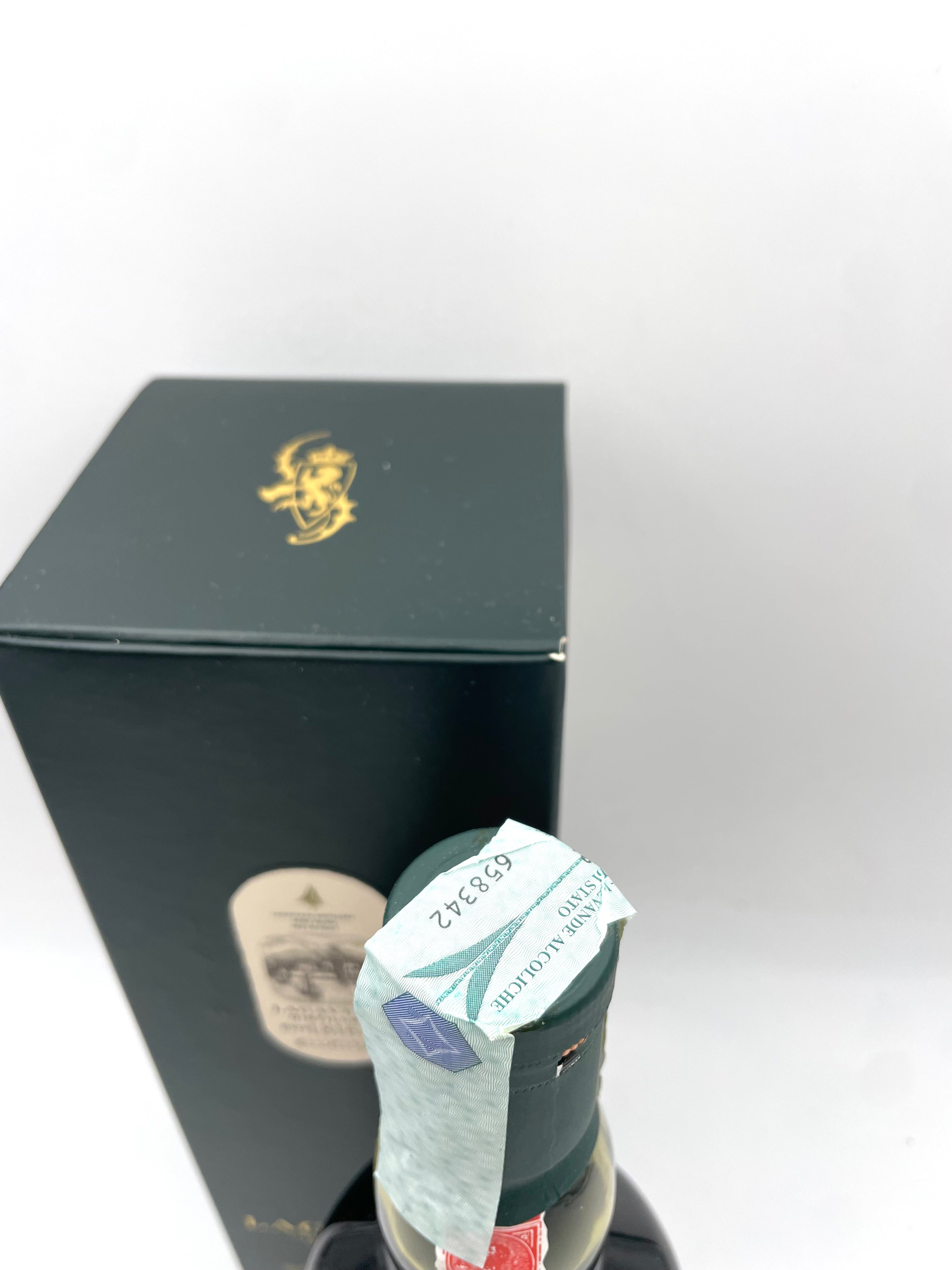 Lagavulin - 16 YO Islay Single Malt Scotch Whisky - Bottl. 2000