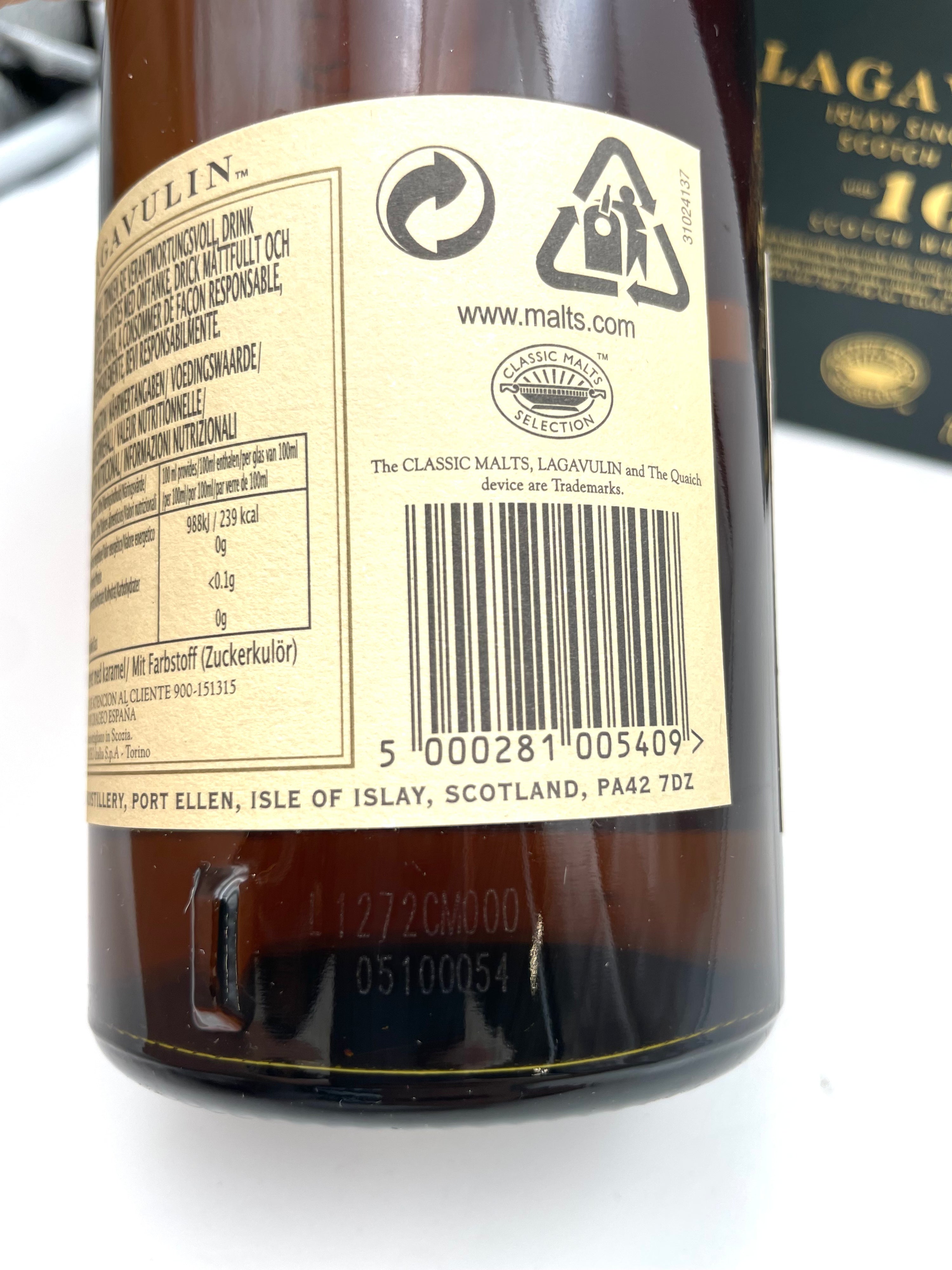 Lagavulin - 16 YO Islay Single Malt Scotch Whisky - Bottl. 2000