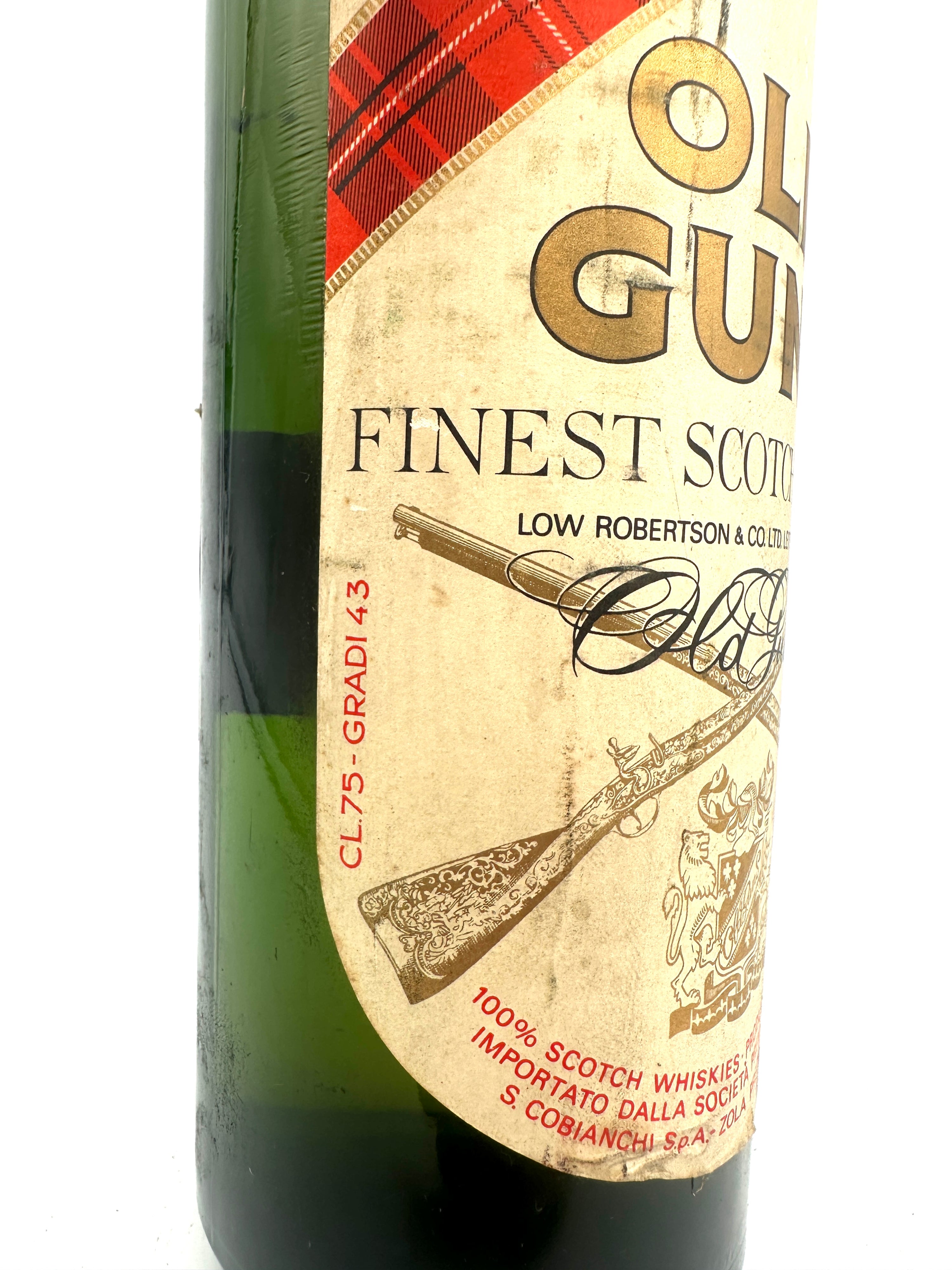 Old Guns - Finest Scotch Whisky - Low Robertson - 1970s