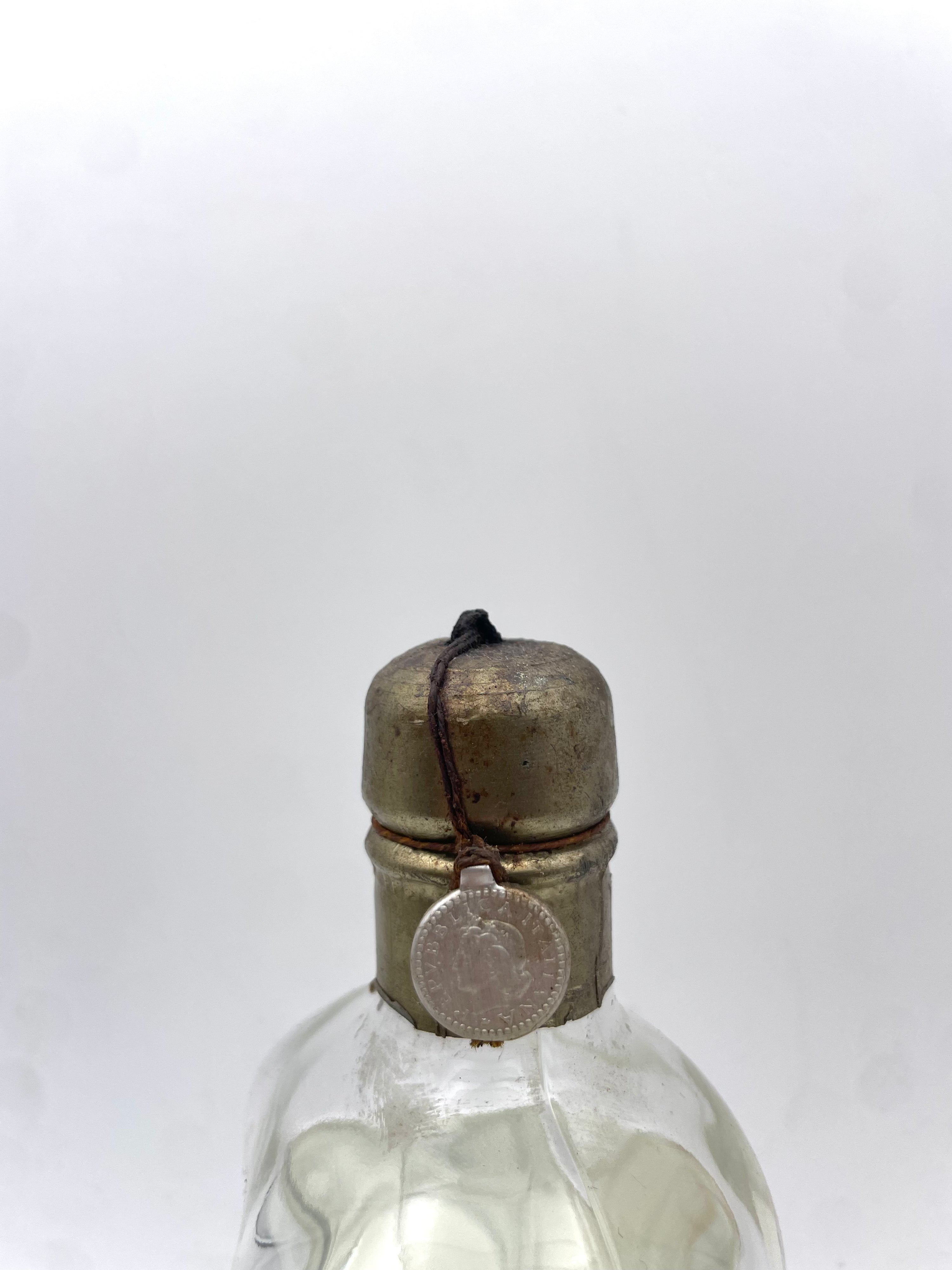 A.A. Baker - Finest Dry Gin - '40s Seal Head