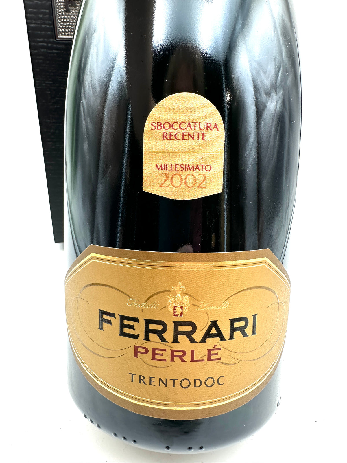 2002 - Ferrari (F.lli Lunelli) - Perlé Extra Brut Sboccatura Recente - Magnum