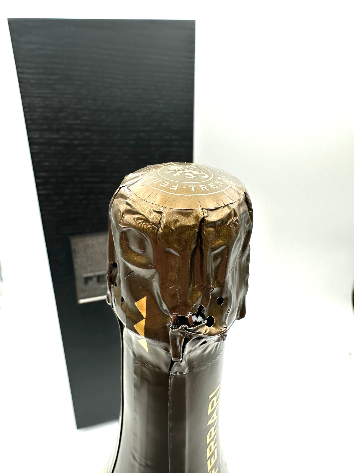 2002 - Ferrari (F.lli Lunelli) - Perlé Extra Brut Sboccatura Recente - Magnum
